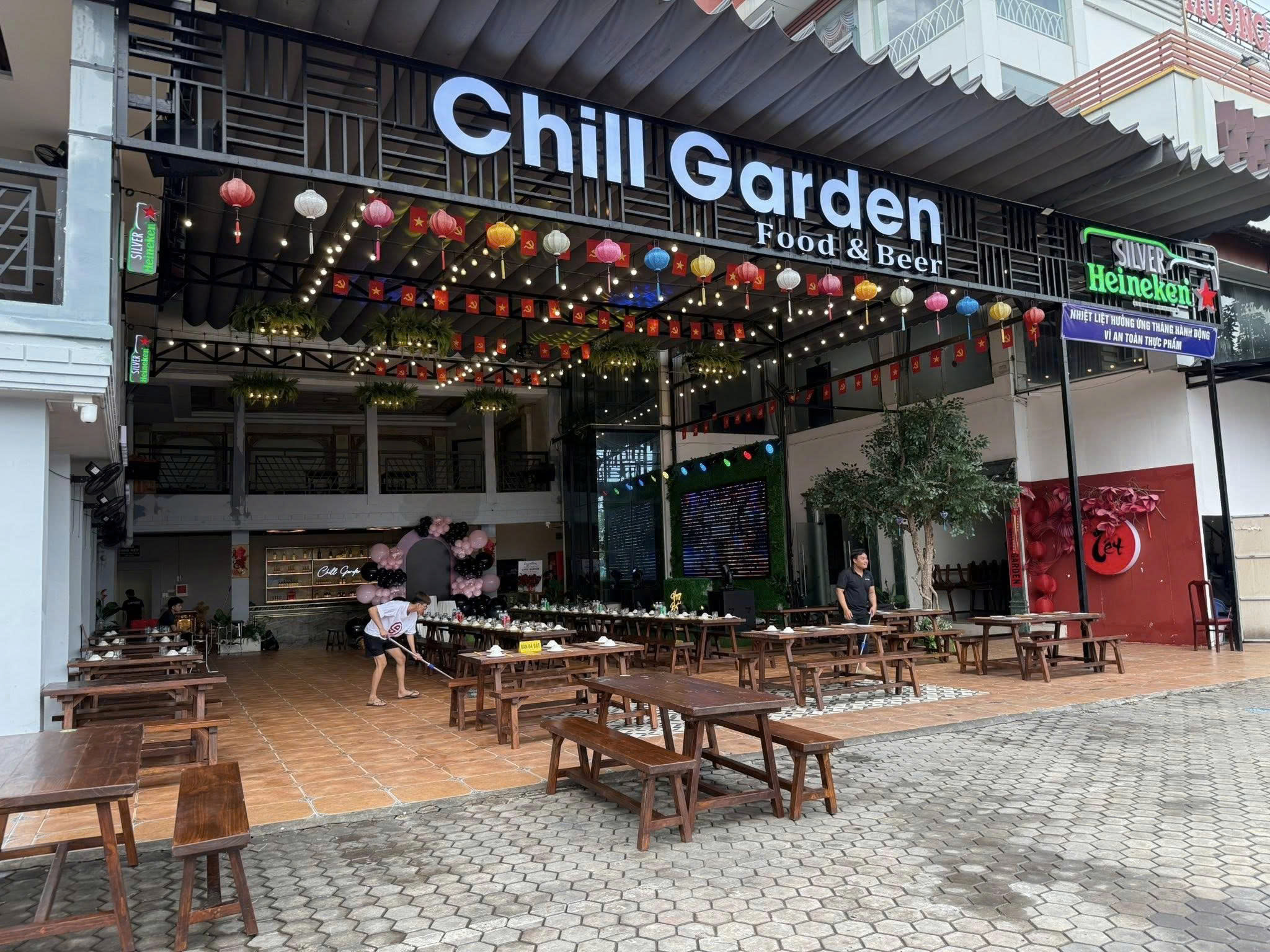 Dự Án Setup Bàn Ghế Gỗ Tại Chill Garden – Cà Mau  